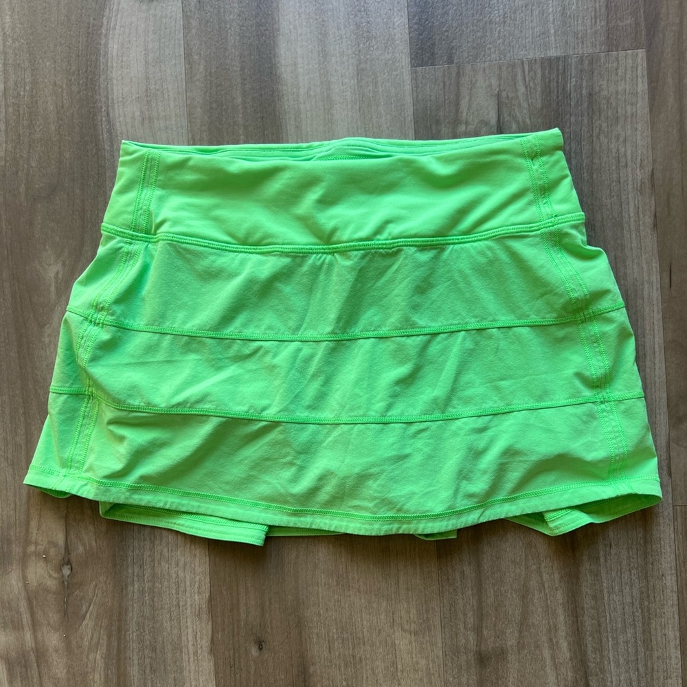 Lululemon Pace Rival Skirt in Pistachio Size 4 Regular Length
